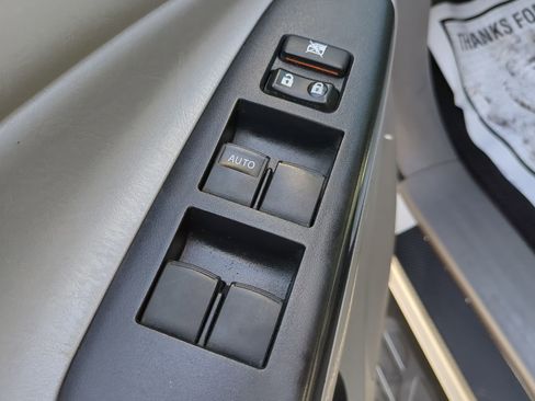 Used 2013 Toyota Tacoma PreRunner image 47