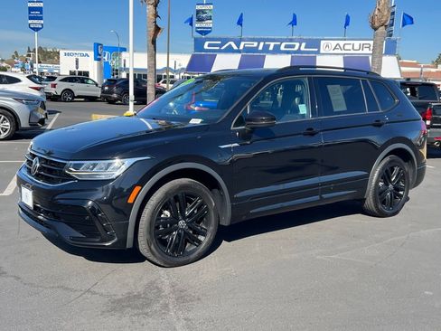 Used 2022 Volkswagen Tiguan SE R-Line image 4