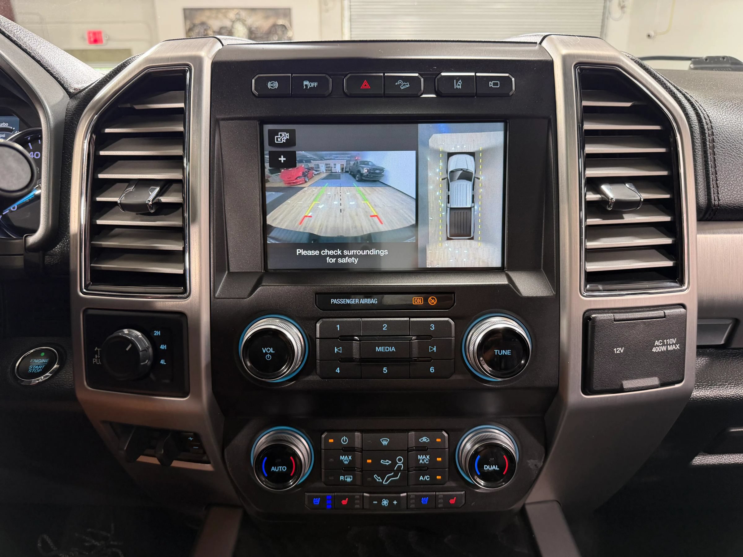 Used 2019 Ford F250 Platinum w/ Platinum Ultimate Package AWD/4WD image 24