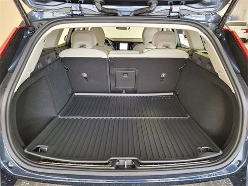 Certified 2026 Volvo V60 B5 Cross Country Plus w/ Protection Package Premier image 17