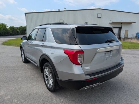 Certified 2023 Ford Explorer XLT w/ Equipment Group 202A AWD/4WD image 4