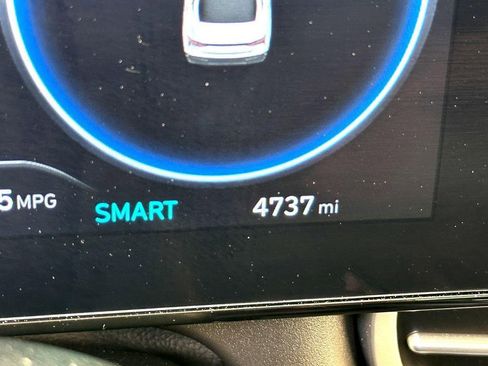 Used 2024 Hyundai Elantra SEL image 20