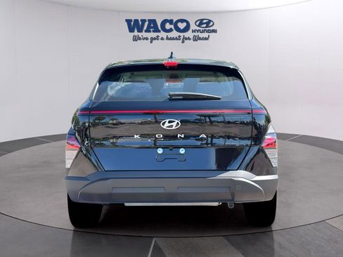 Used 2026 Hyundai Kona SE image 6