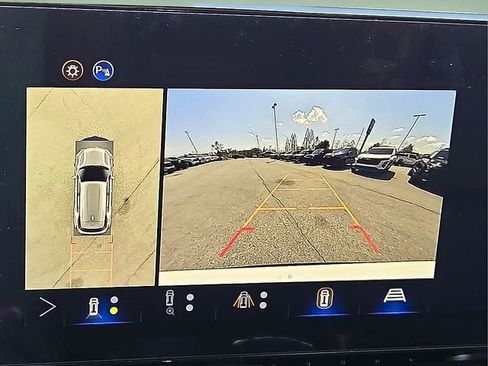 New 2026 Chevrolet Equinox RS w/ Convenience Package III FWD image 18