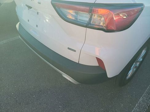 Used 2021 Ford Escape SE image 8