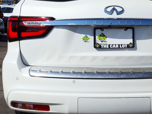 Used 2022 INFINITI QX80 Luxe w/ All-Season Package image 19