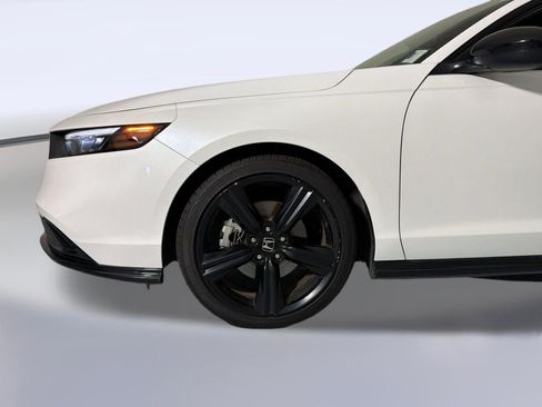 Used 2024 Honda Accord Sport image 12