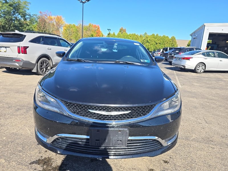 Used 2016 Chrysler 200 Limited w/ Convenience Group FWD image 2