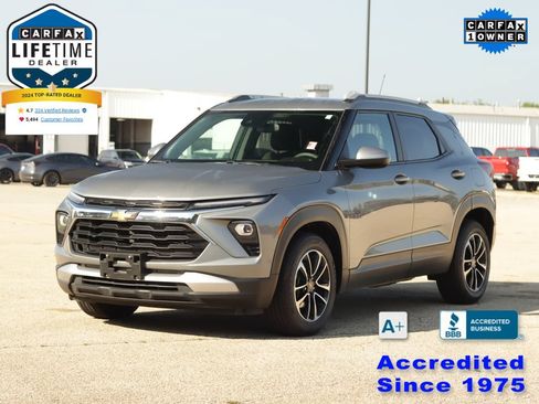 Used 2025 Chevrolet TrailBlazer LT FWD image 3
