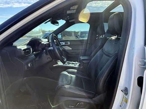 Used 2020 Ford Explorer ST w/ ST Street Pack image 15