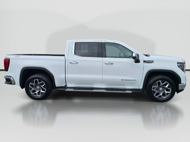 Used 2023 GMC Sierra 1500 SLT w/ SLT Premium Package AWD/4WD image 6