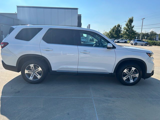 Used 2025 Honda Pilot EX-L image 3