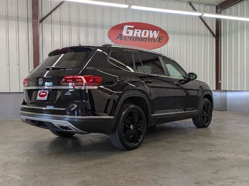 Used 2019 Volkswagen Atlas SEL image 2