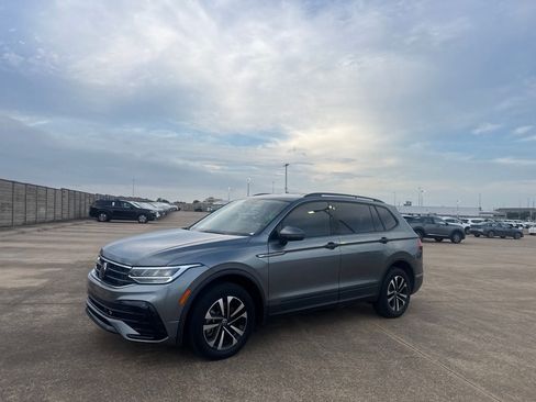 Used 2022 Volkswagen Tiguan S FWD image 10
