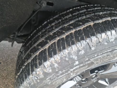 Used 2022 Chevrolet Colorado LT w/ LT Convenience Package image 12