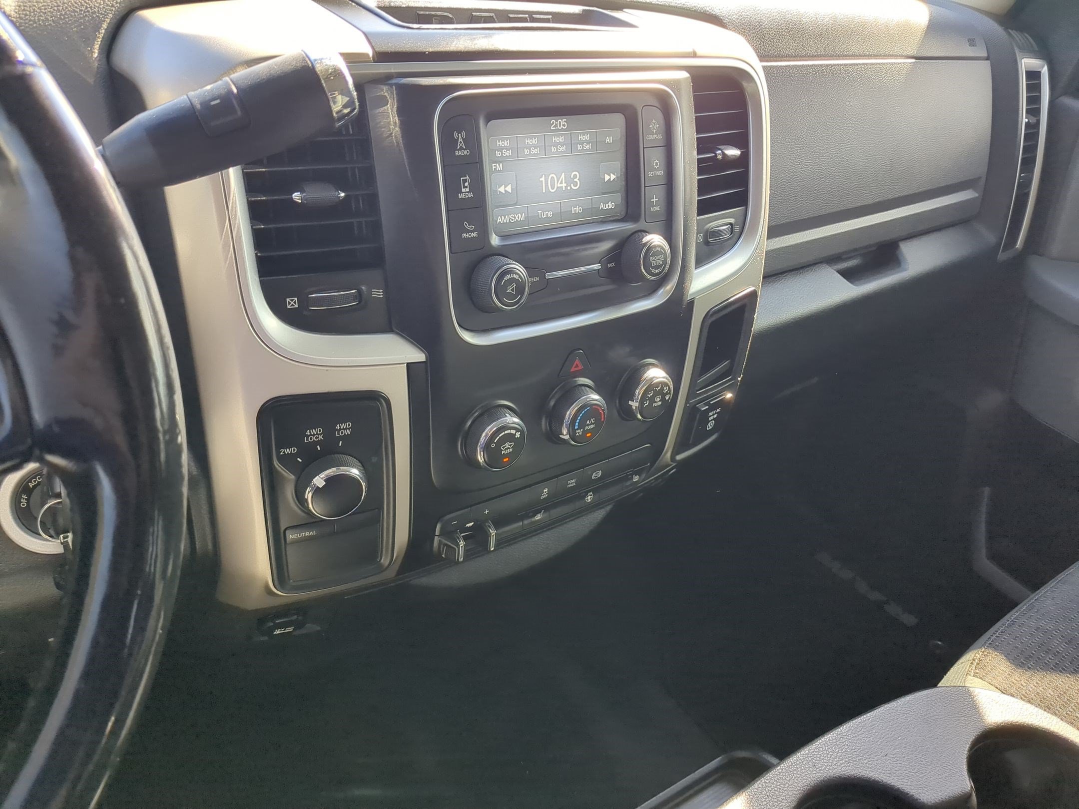 Used 2016 RAM 3500 SLT w/ Comfort Group AWD/4WD image 24
