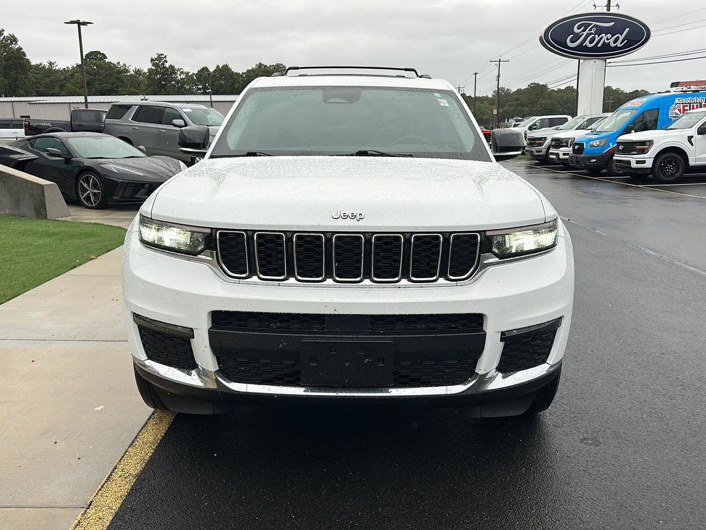 Used 2021 Jeep Grand Cherokee L Limited AWD/4WD image 2