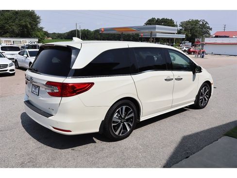 Used 2018 Honda Odyssey Elite image 5