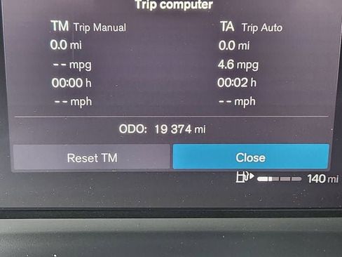 Certified 2023 Volvo XC40 B5 Ultimate w/ Protection Package Premier image 26