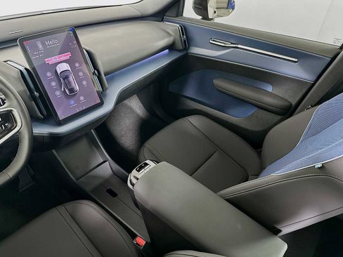 New 2026 Volvo EX30 Plus w/ Climate Package RWD image 20