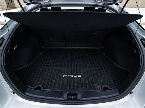 Used 2016 Toyota Prius Three image 33