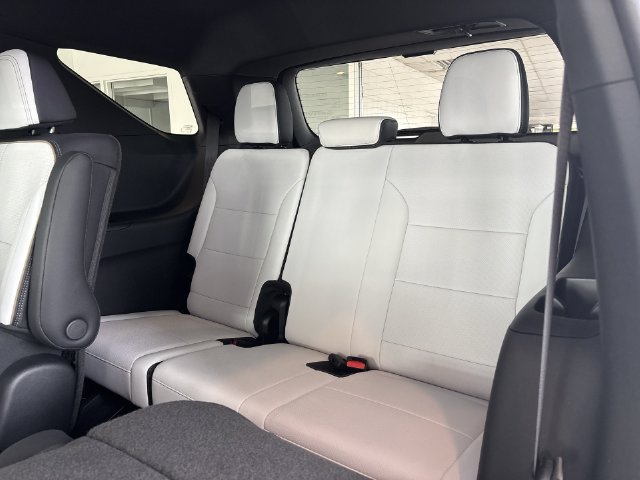 Certified 2024 Chevrolet Traverse RS FWD image 19