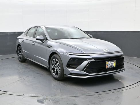 New 2026 Hyundai Sonata Blue image 3
