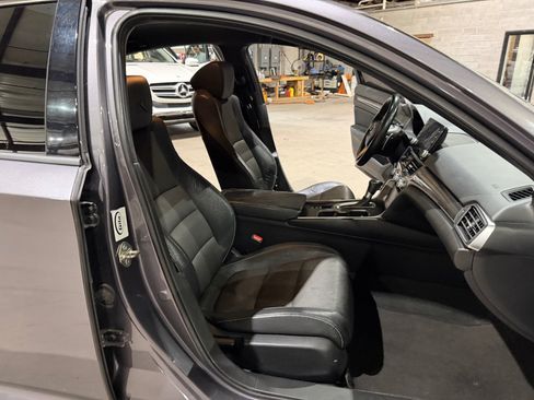 Used 2018 Honda Accord Sport image 27