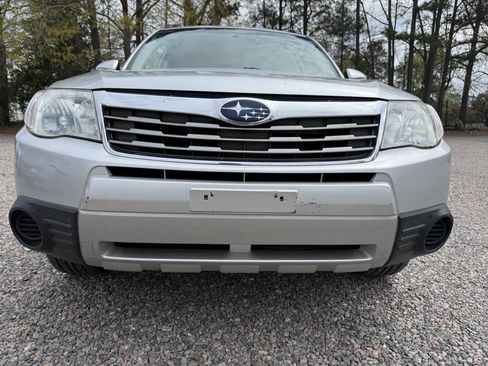 Used 2010 Subaru Forester 2.5X Premium image 2