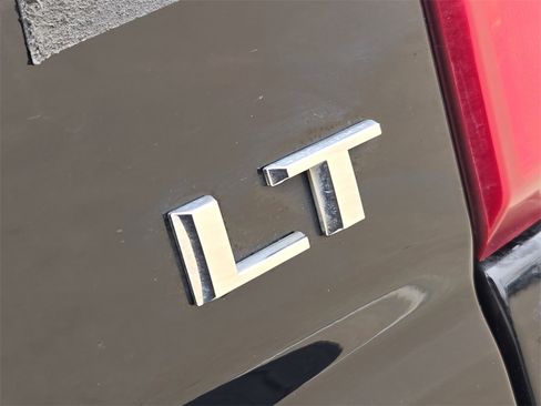 Used 2022 Chevrolet Silverado 1500 LT w/ Bed Protection Package image 32