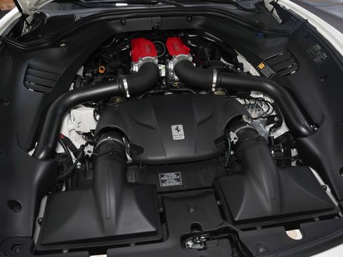 Used 2016 Ferrari California T RWD image 48