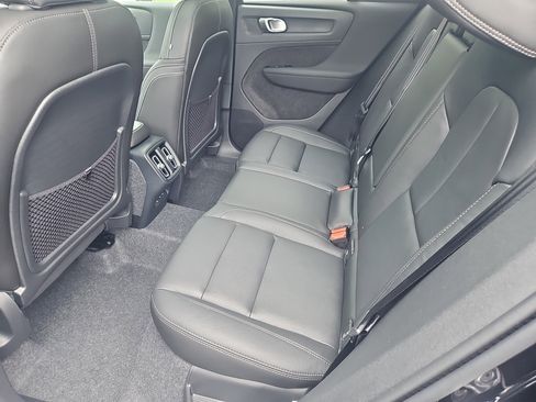 New 2026 Volvo XC40 B5 Core w/ Climate Package AWD/4WD image 21