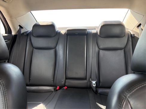 Used 2015 Chrysler 300 Limited w/ Driver Convenience Group AWD/4WD image 10