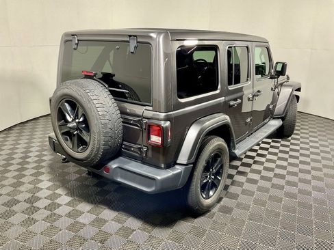 Used 2020 Jeep Wrangler Unlimited Sahara image 16