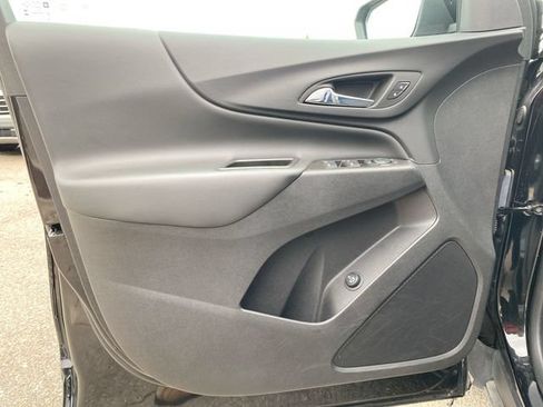 Used 2023 Chevrolet Equinox LT FWD image 21