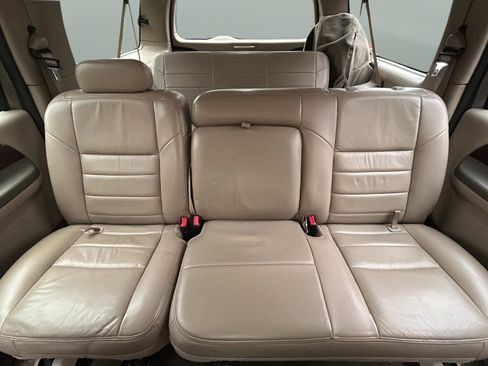 Used 2004 Ford Excursion Limited image 18