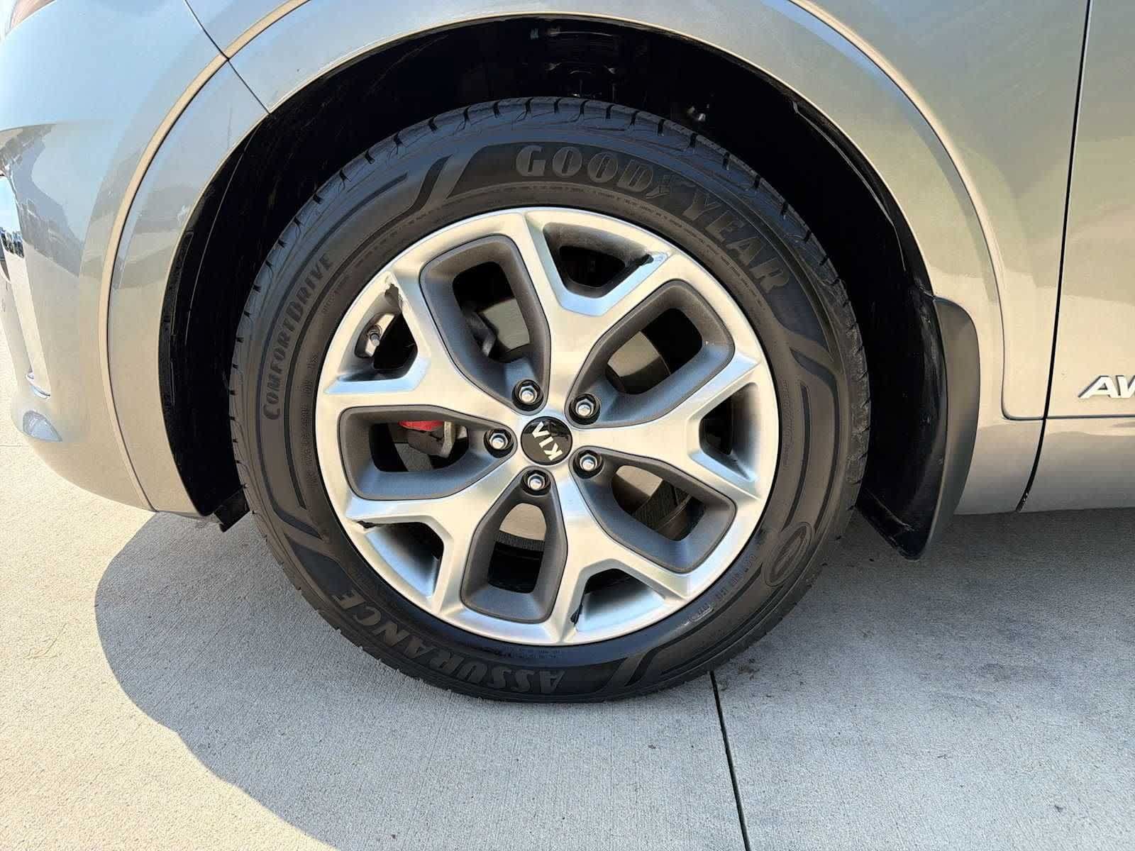 Used 2019 Kia Sorento SX w/ SX Touring Package AWD/4WD image 10