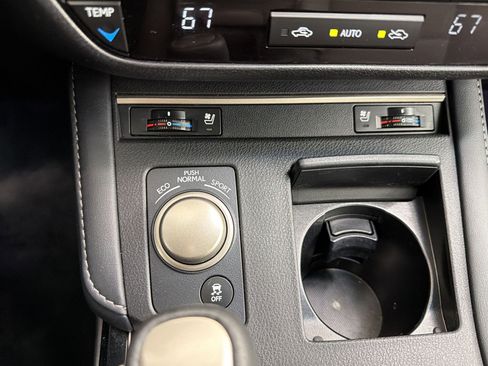 Used 2016 Lexus ES 350 w/ Premium Package w/Wood Trim FWD image 32