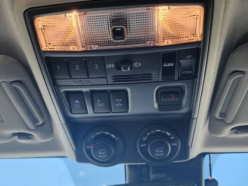 Used 2020 Toyota 4Runner Venture w/ Moonroof Package AWD/4WD image 16