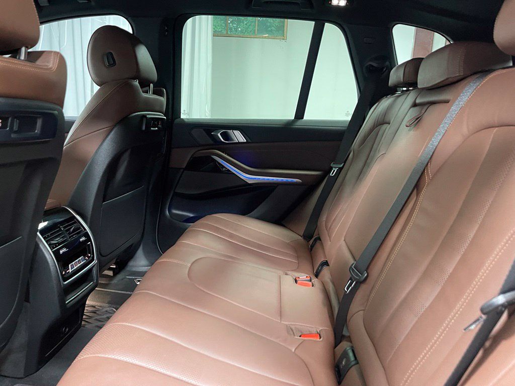 Used 2021 BMW X5 xDrive40i w/ Premium Package AWD/4WD image 25