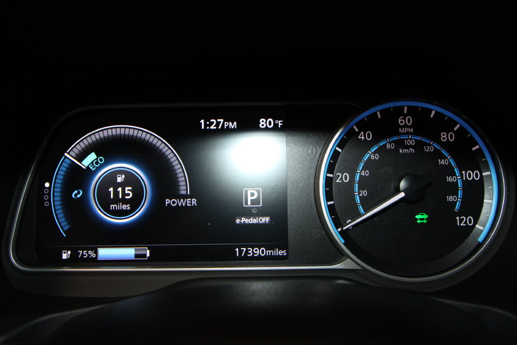 Used 2025 Nissan Leaf S FWD image 10