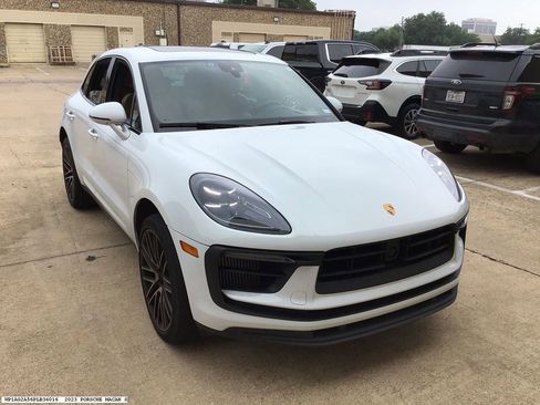 Used 2023 Porsche Macan S AWD/4WD image 5