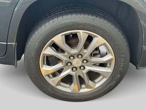 Used 2018 Chevrolet Traverse Premier image 10