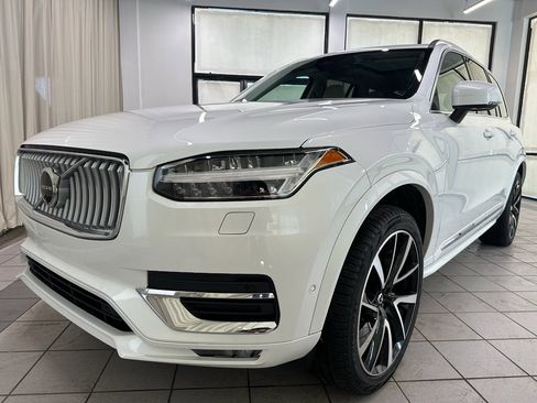 Used 2024 Volvo XC90 B6 Plus w/ Protection Package Premier image 11