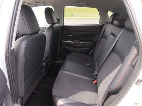 Used 2024 Mitsubishi Outlander Sport SE AWD/4WD image 9
