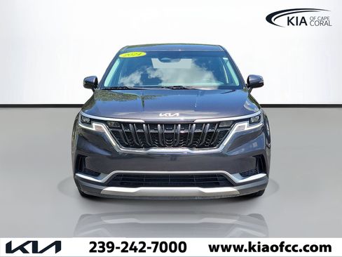 Used 2024 Kia Carnival LX FWD image 2