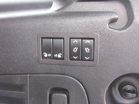 Used 2019 GMC Yukon XL SLT w/ Premium Edition image 94