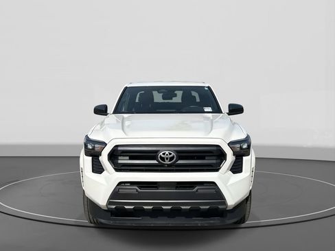 Used 2024 Toyota Tacoma SR image 3
