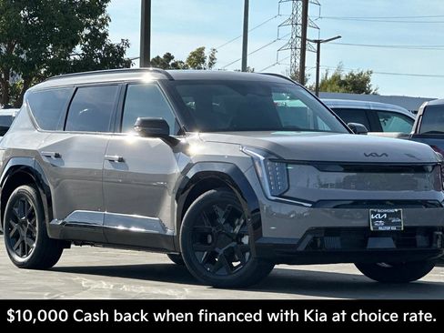 New 2026 Kia EV9 Land image 2