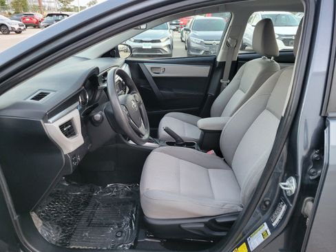 Used 2014 Toyota Corolla LE FWD image 19